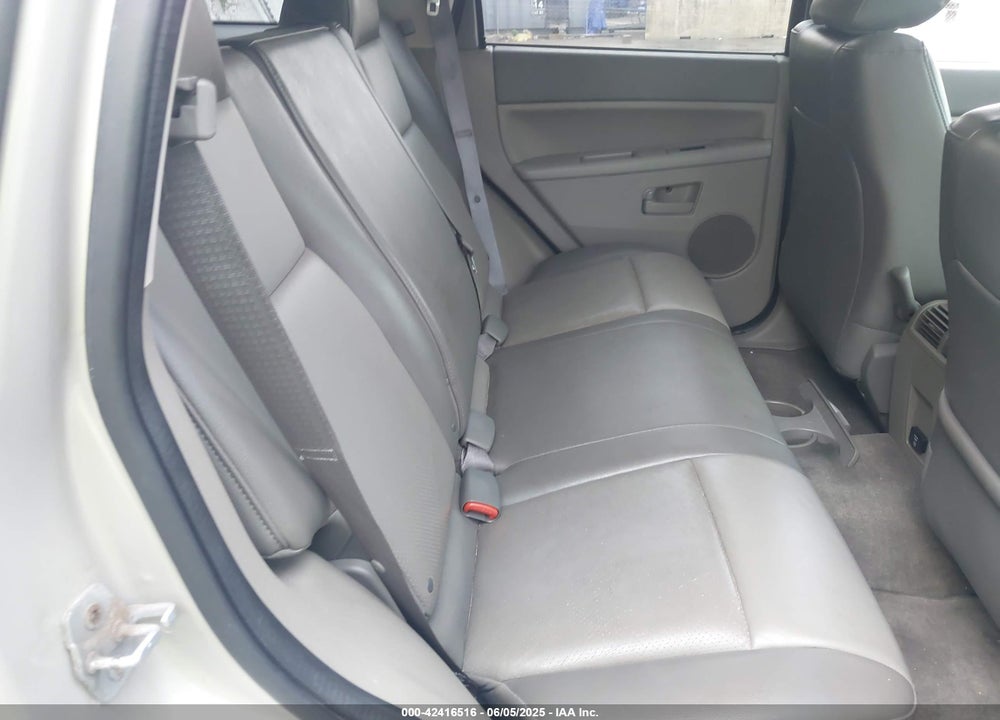 2008 JEEP GRAND CHEROKEE VIN: 1J8GR48K98C136485