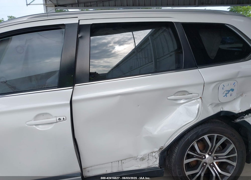 2018 MITSUBISHI OUTLANDER LE/SE/SEL VIN: JA4AD3A35JZ063086