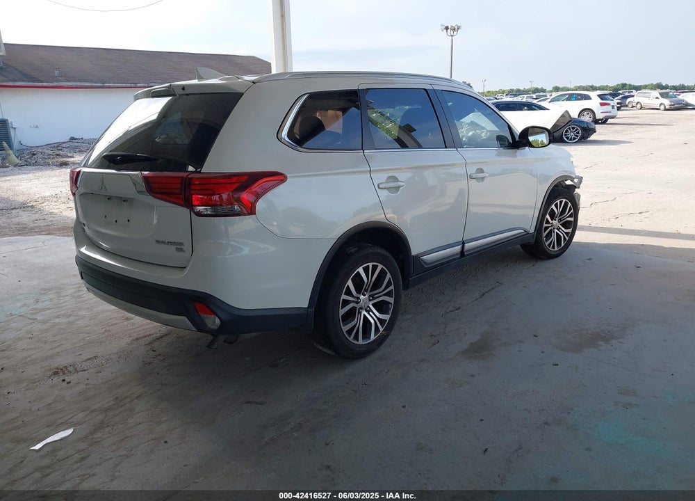 2018 MITSUBISHI OUTLANDER LE/SE/SEL VIN: JA4AD3A35JZ063086