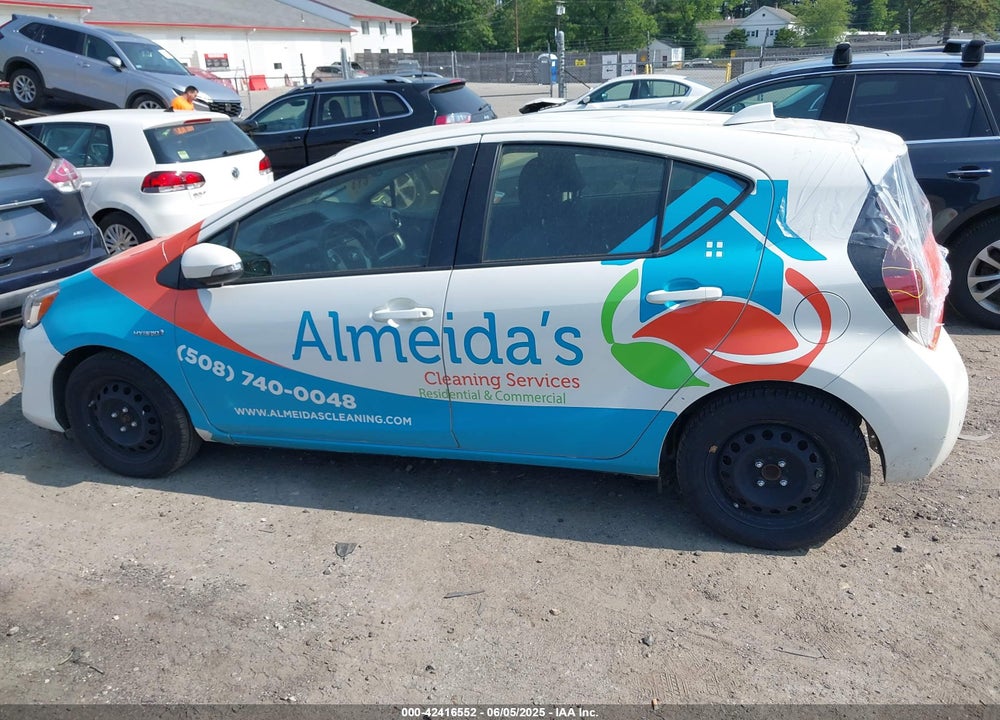 2015 TOYOTA PRIUS C VIN: JTDKDTB33F1586279
