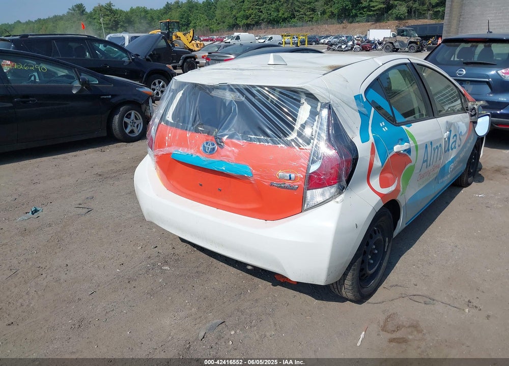 2015 TOYOTA PRIUS C VIN: JTDKDTB33F1586279