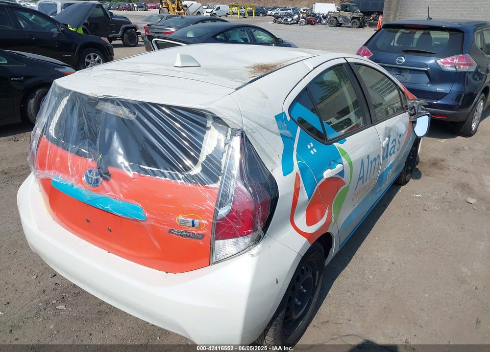 2015 TOYOTA PRIUS C VIN: JTDKDTB33F1586279