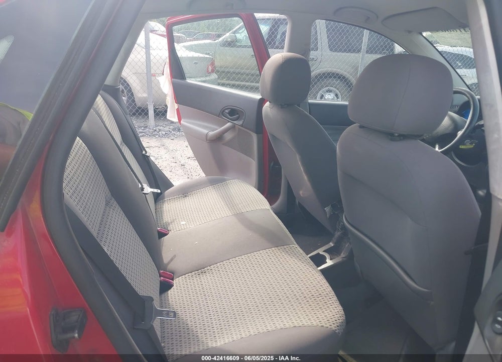 2007 FORD FOCUS S/SE/SES VIN: 1FAFP34N57W320716