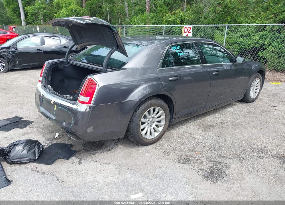 2014 CHRYSLER 300 VIN: 2C3CCAAG7EH322857