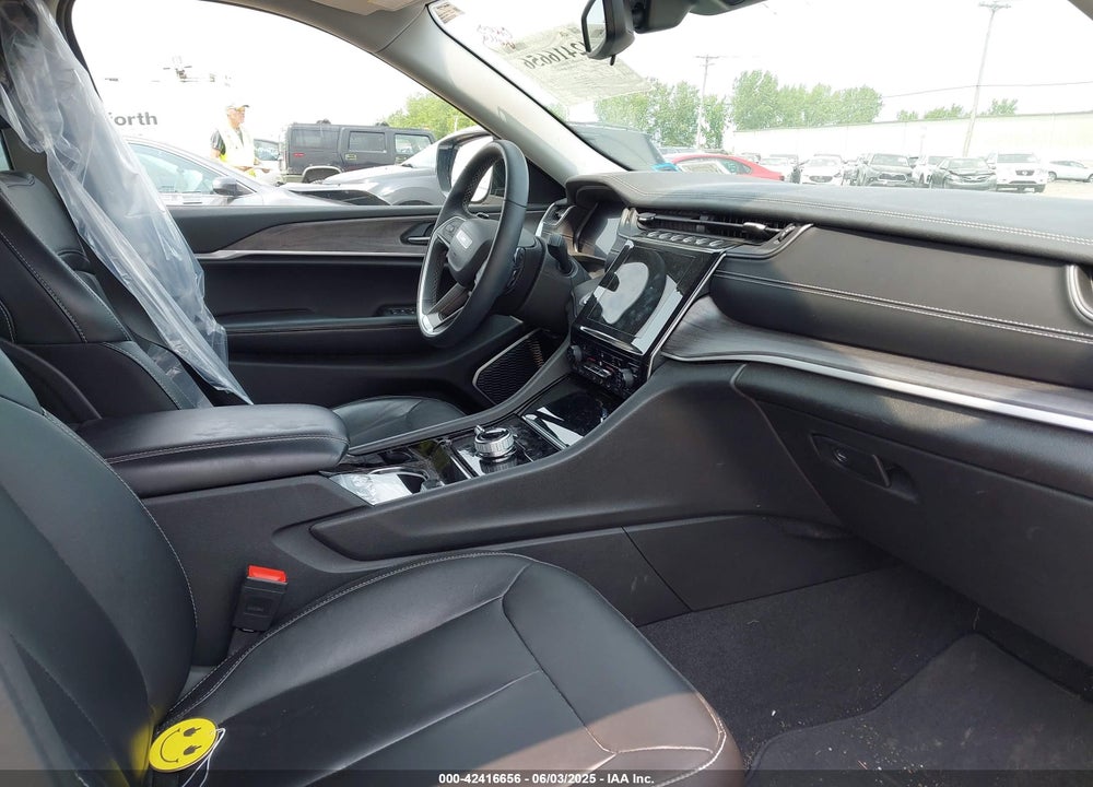 2022 JEEP GRAND CHEROKEE VIN: 1C4RJHBG1N8595107
