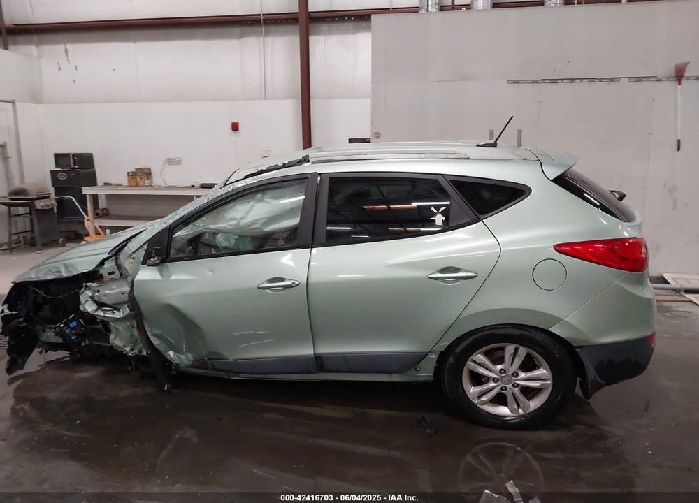 2011 HYUNDAI TUCSON GLS VIN: KM8JUCAC9BU225317