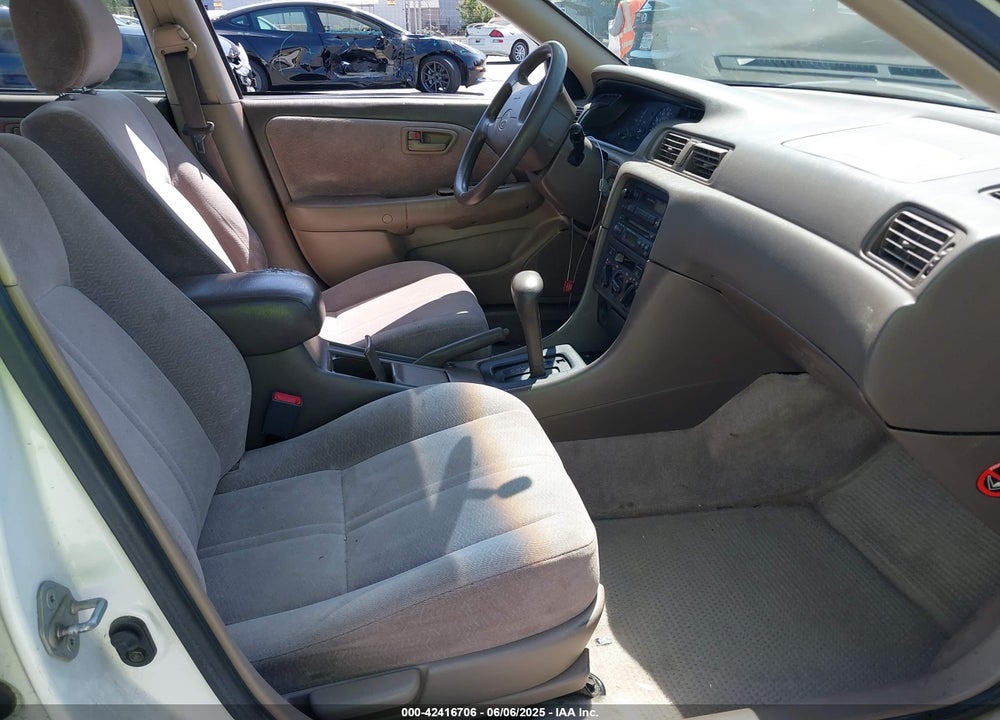 1997 TOYOTA CAMRY LE VIN: JT2BG22K9V0035098