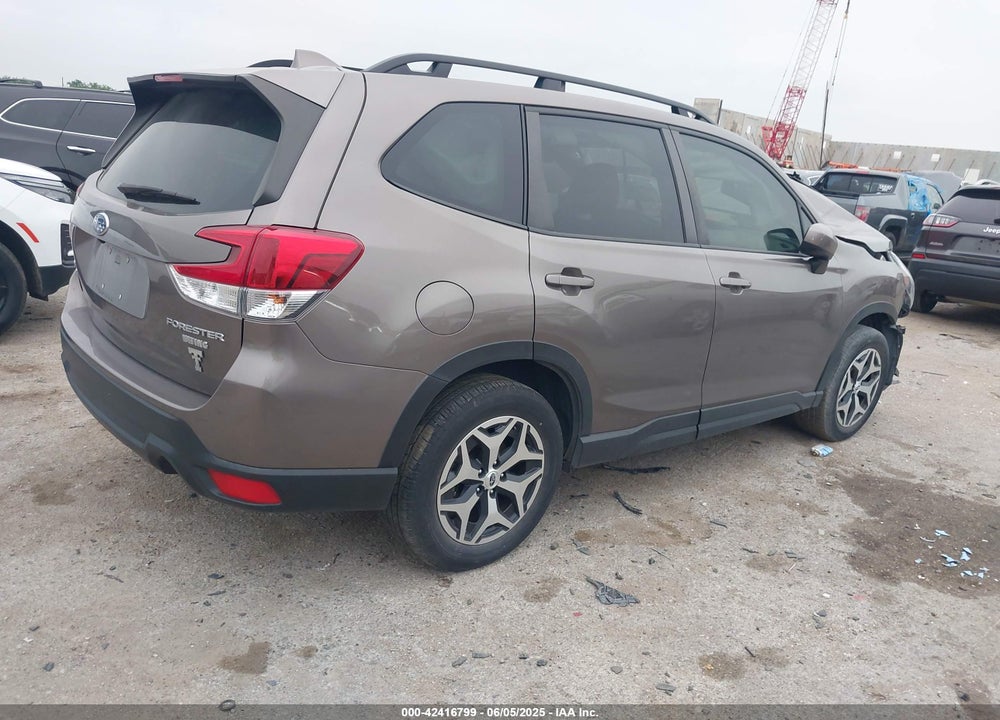 2022 SUBARU FORESTER VIN: JF2SKADC5NH496677