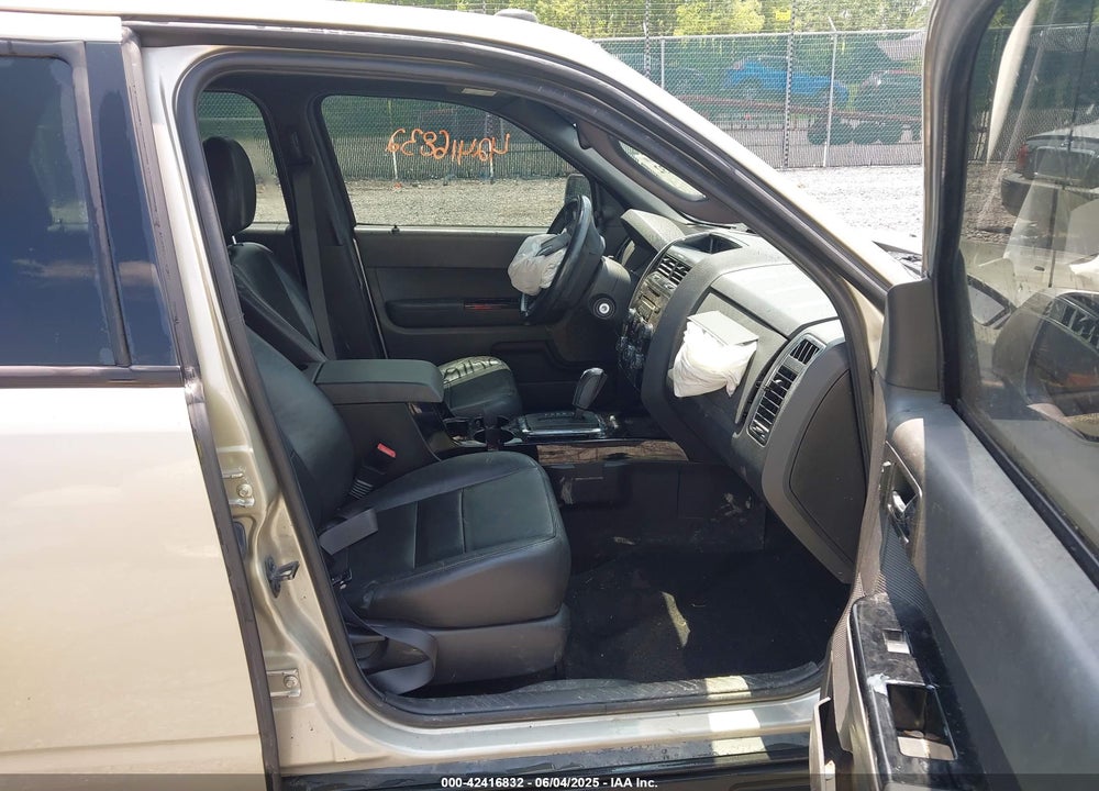 2011 FORD ESCAPE VIN: 1FMCU9EG4BKB19958