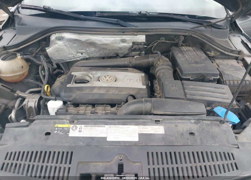2015 VOLKSWAGEN TIGUAN SE VIN: WVGAV7AX7FW507117