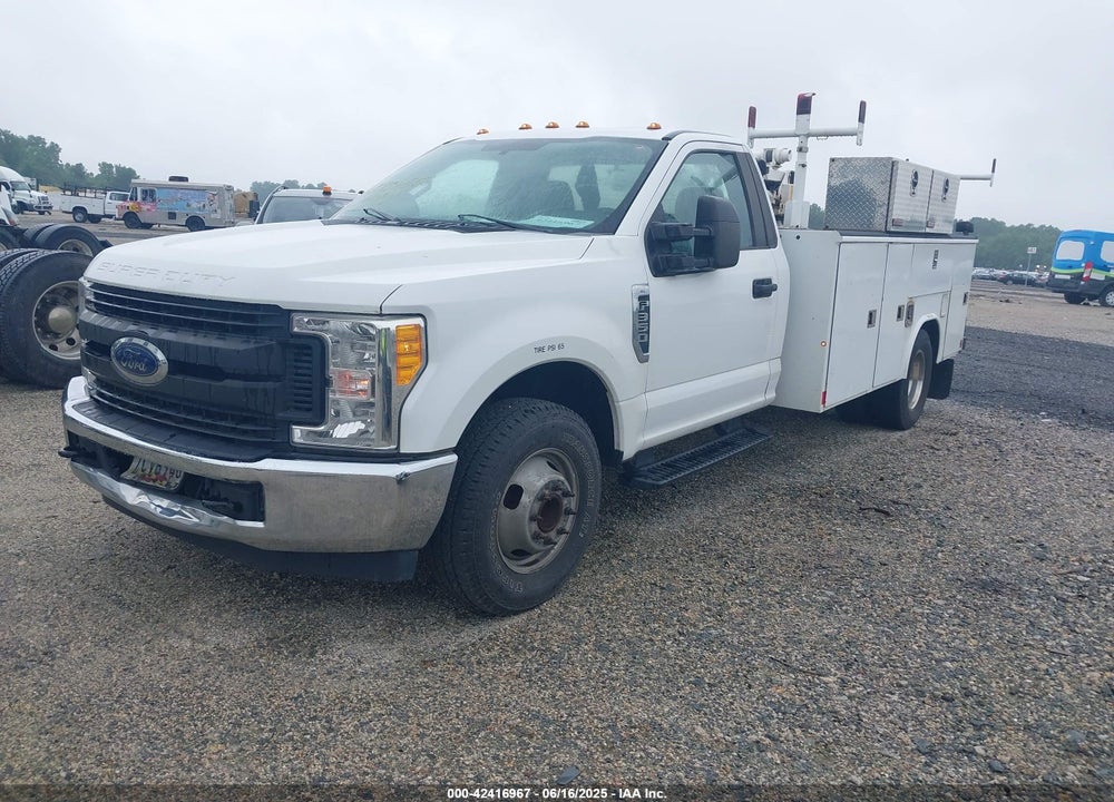 2017 FORD F-350 CHASSIS XL VIN: 1FDRF3G66HEE06795