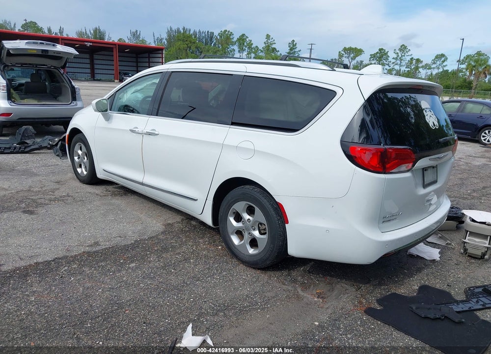 2017 CHRYSLER PACIFICA VIN: 2C4RC1EG4HR652969