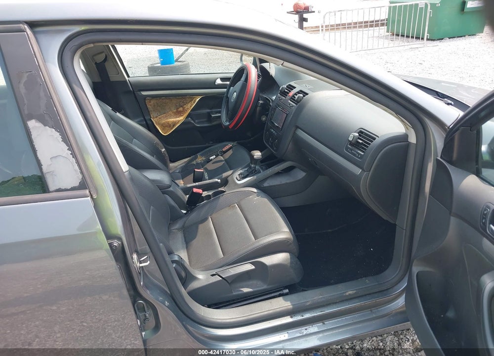 2008 VOLKSWAGEN JETTA VIN: 3VWRA71KX8M181952