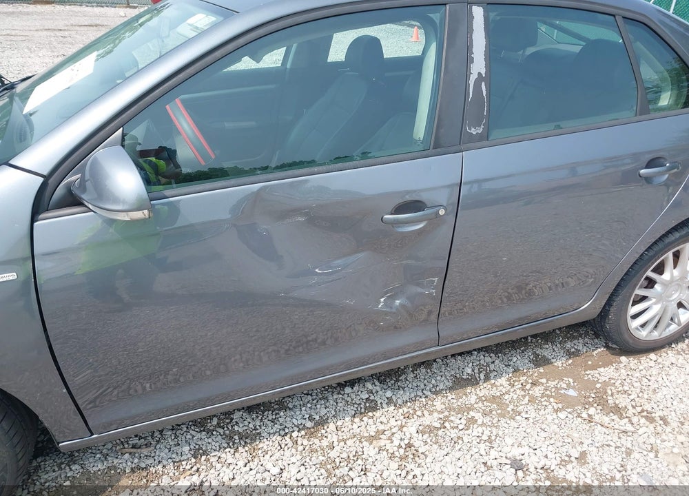 2008 VOLKSWAGEN JETTA VIN: 3VWRA71KX8M181952