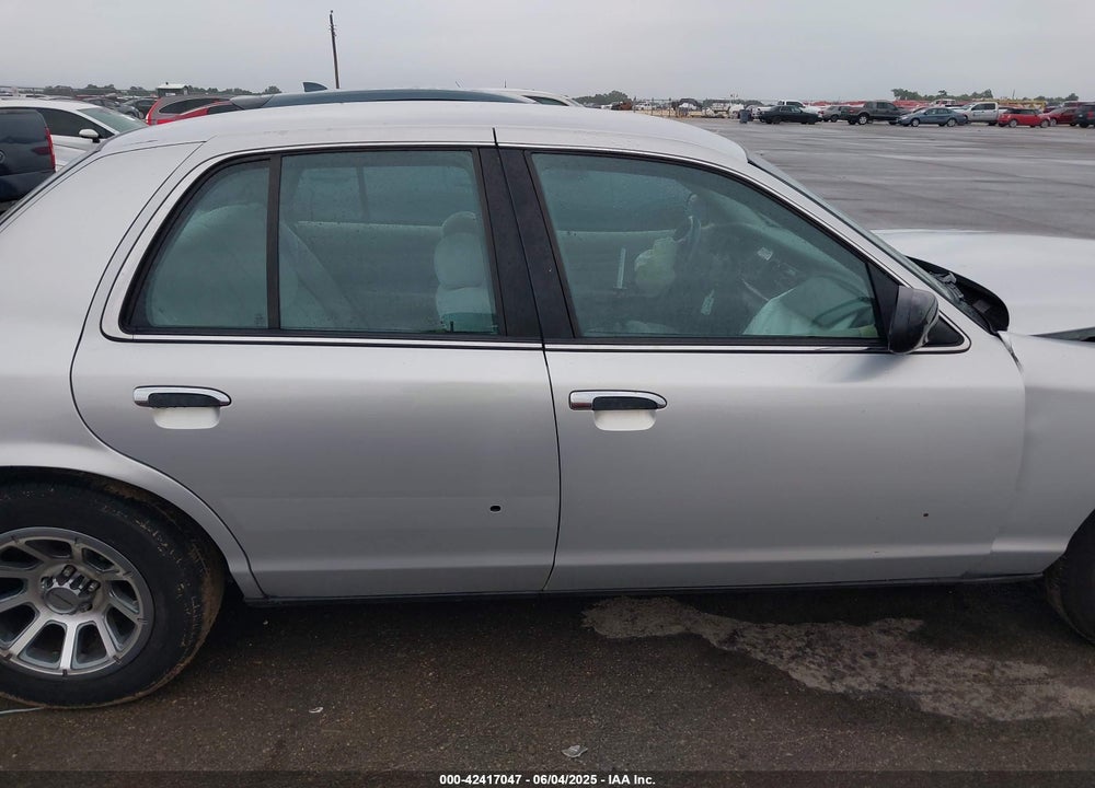 2002 FORD CROWN VICTORIA STANDARD VIN: 2FAFP73W22X146523