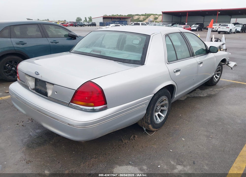 2002 FORD CROWN VICTORIA STANDARD VIN: 2FAFP73W22X146523