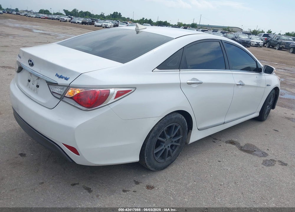 2015 HYUNDAI SONATA HYBRID VIN: KMHEC4A47FA134539