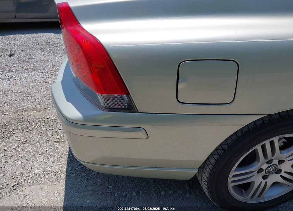 2005 VOLVO S60 VIN: YV1RS592952441652