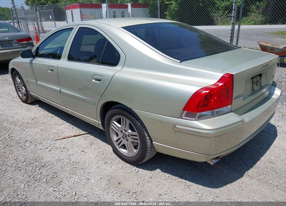 2005 VOLVO S60 VIN: YV1RS592952441652