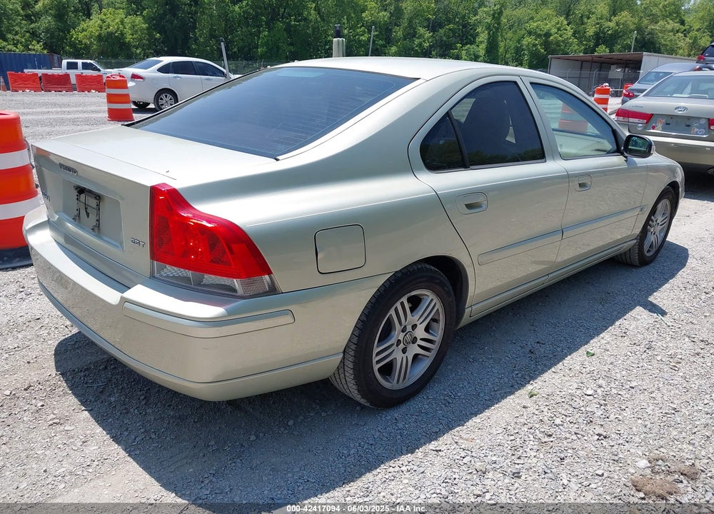 2005 VOLVO S60 VIN: YV1RS592952441652