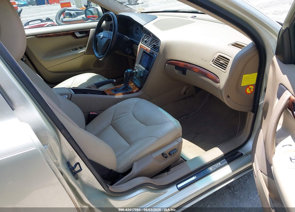 2005 VOLVO S60 VIN: YV1RS592952441652