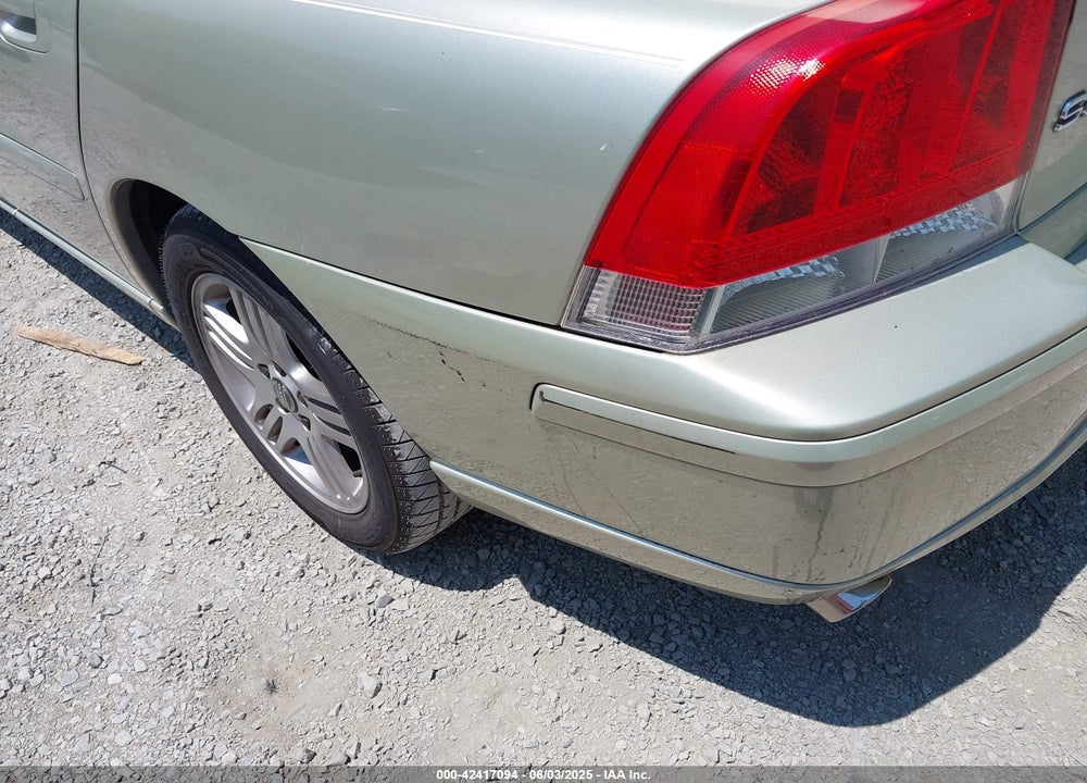 2005 VOLVO S60 VIN: YV1RS592952441652