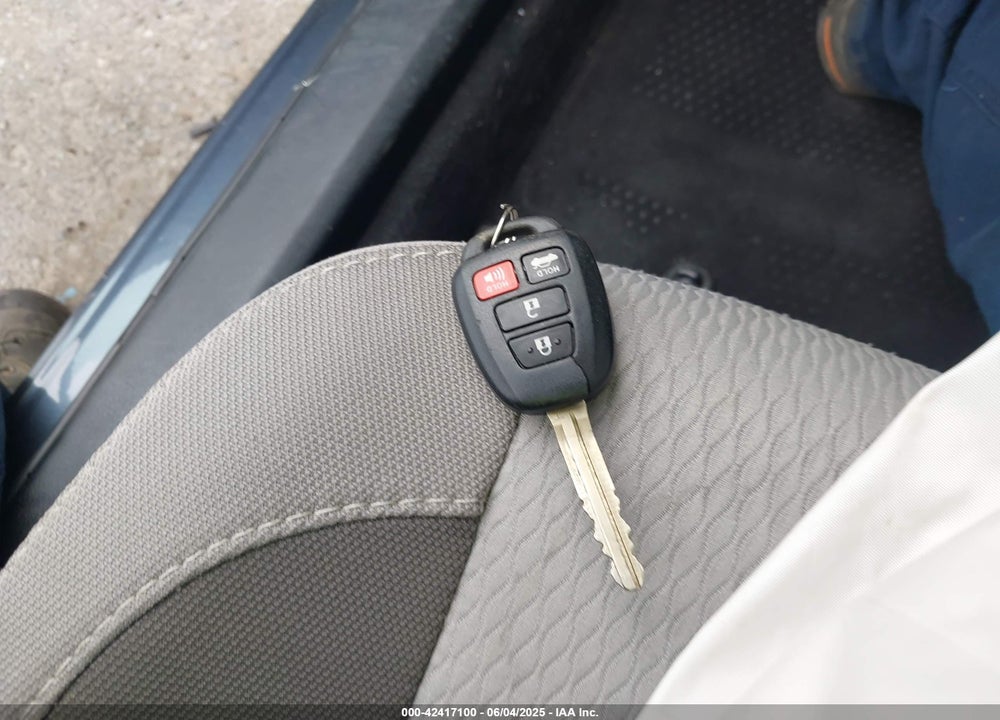 2018 TOYOTA COROLLA VIN: 2T1BURHE1JC007046