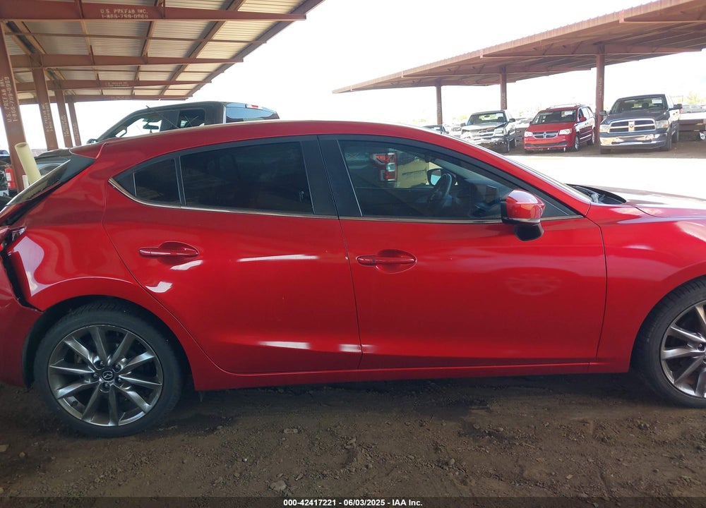 2018 MAZDA 3 TOURING VIN: 3MZBN1L37JM172673