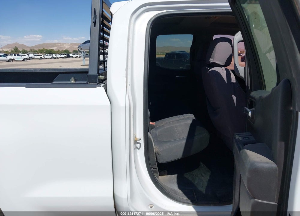 2019 CHEVROLET SILVERADO 1500 LT VIN: 1GCRYDED2KZ348805