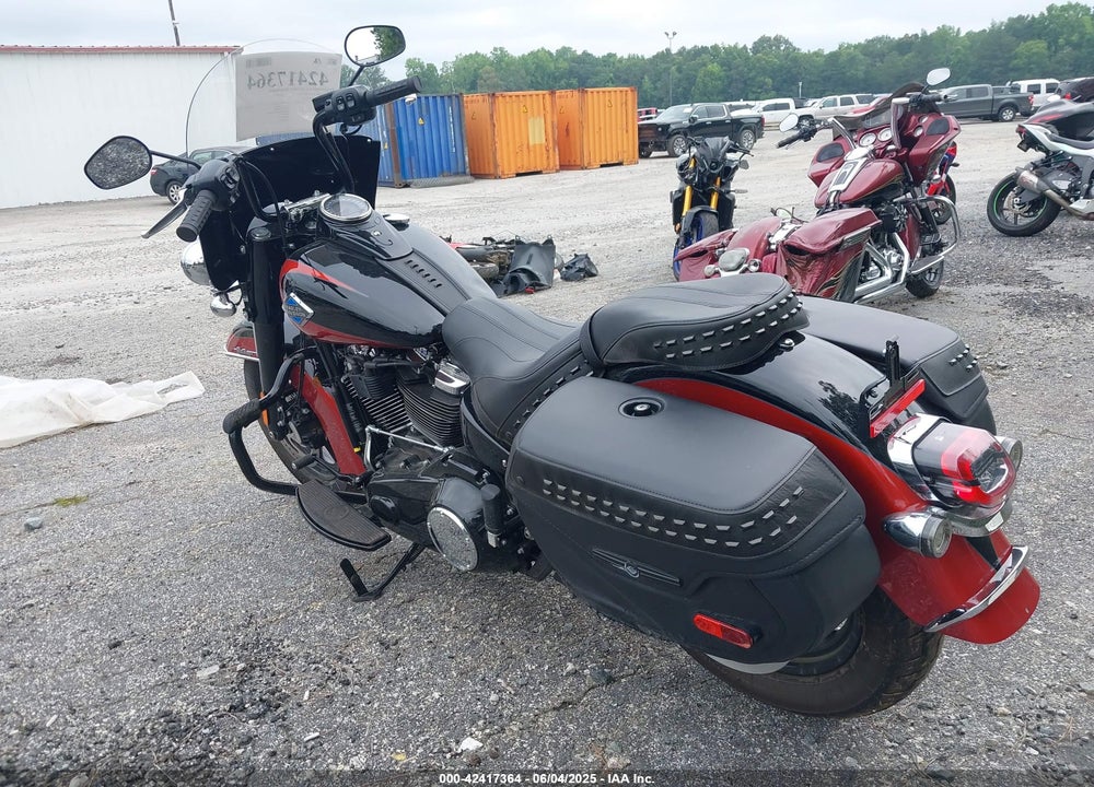 2025 HARLEY-DAVIDSON FLHC VIN: 1HD1YA91XSB014038