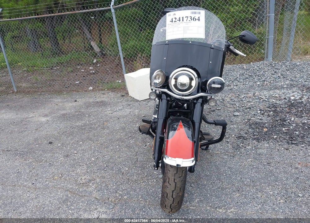 2025 HARLEY-DAVIDSON FLHC VIN: 1HD1YA91XSB014038