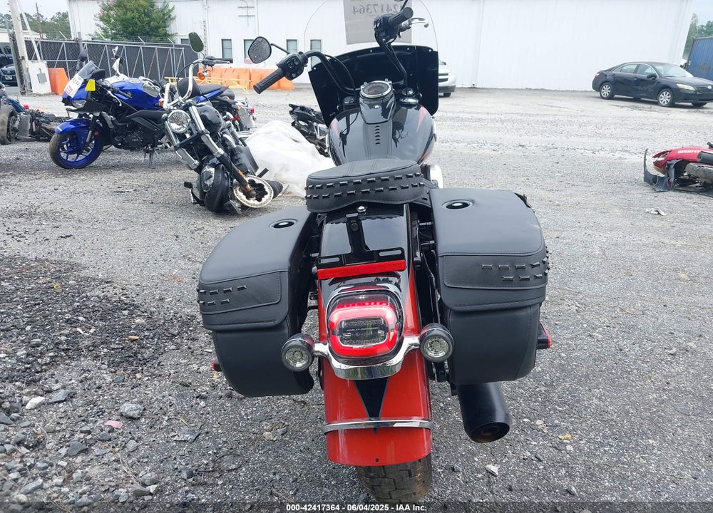2025 HARLEY-DAVIDSON FLHC VIN: 1HD1YA91XSB014038