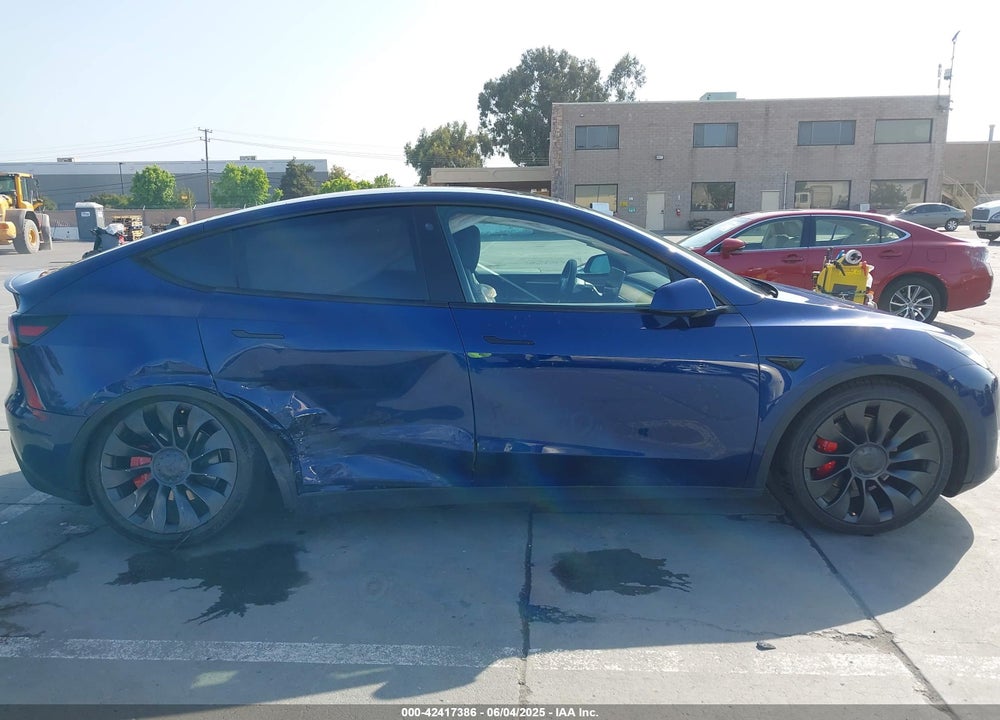 2023 TESLA MODEL Y VIN: 7SAYGDEFXPF712033
