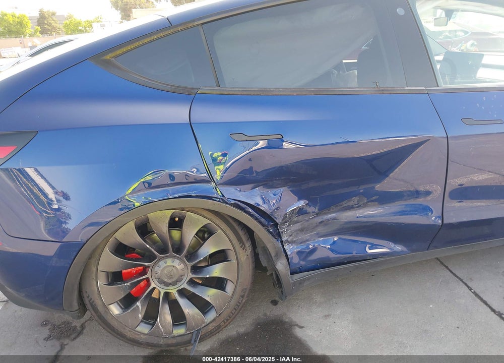 2023 TESLA MODEL Y VIN: 7SAYGDEFXPF712033