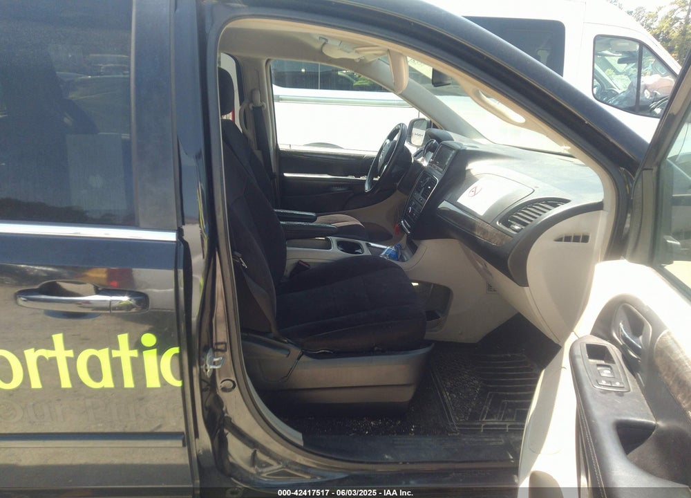 2011 DODGE GRAND CARAVAN CREW VIN: 2D4RN5DG3BR629115