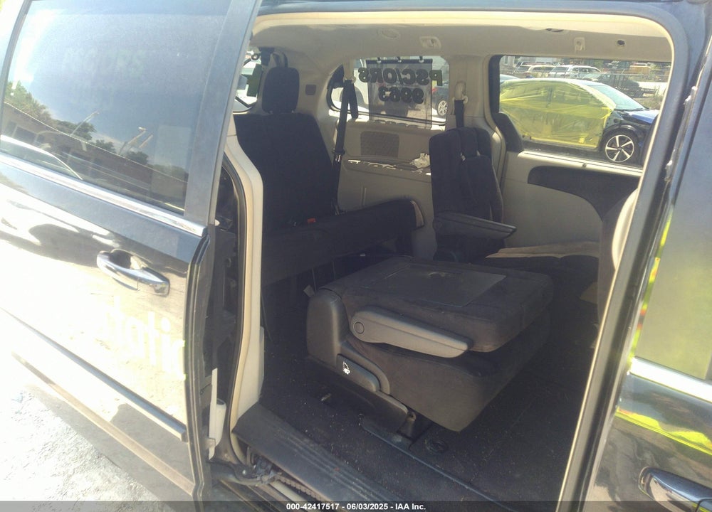 2011 DODGE GRAND CARAVAN CREW VIN: 2D4RN5DG3BR629115