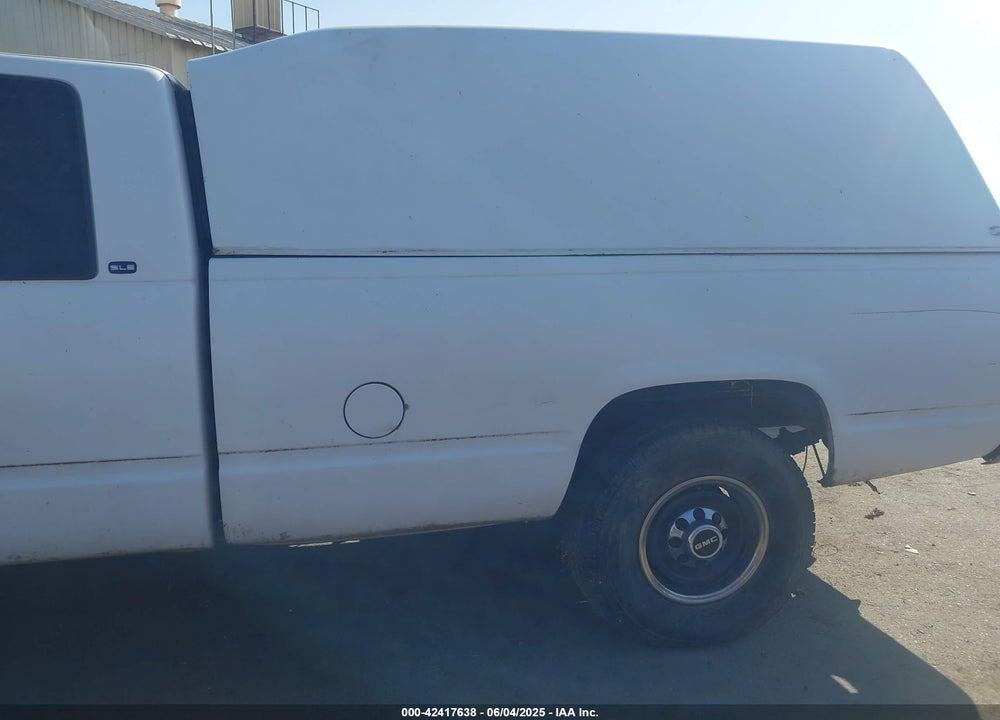 1998 GMC SIERRA 2500 SL VIN: 1GTGC29J1WE529918