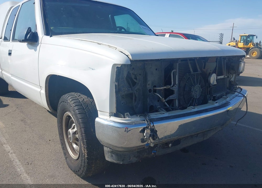 1998 GMC SIERRA 2500 SL VIN: 1GTGC29J1WE529918