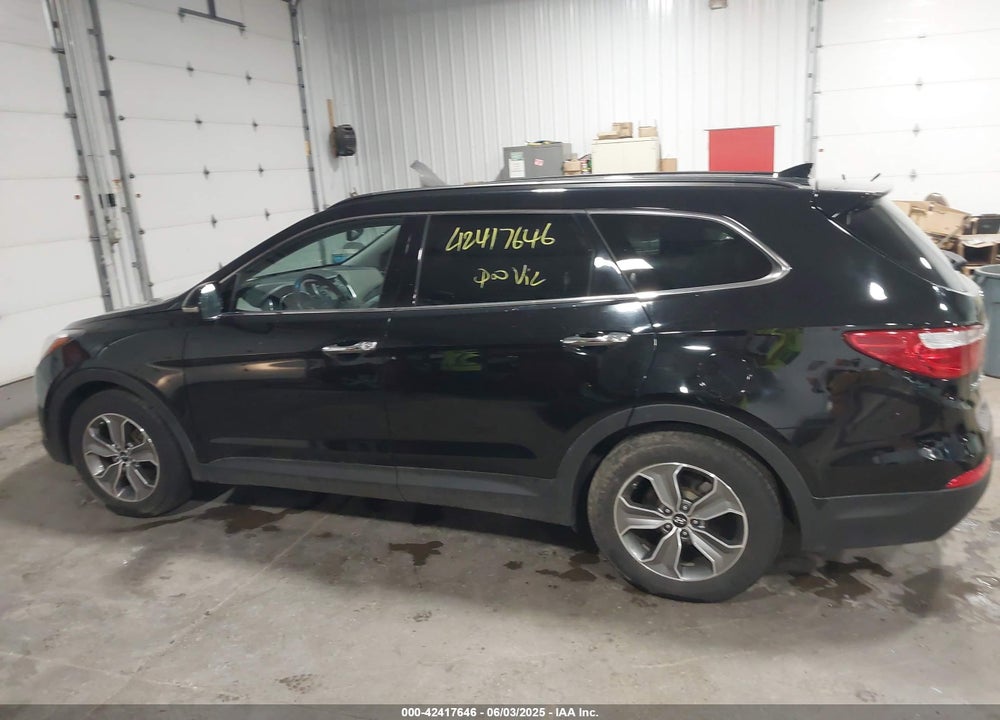 2014 HYUNDAI SANTA FE GLS VIN: KM8SNDHF2EU035158