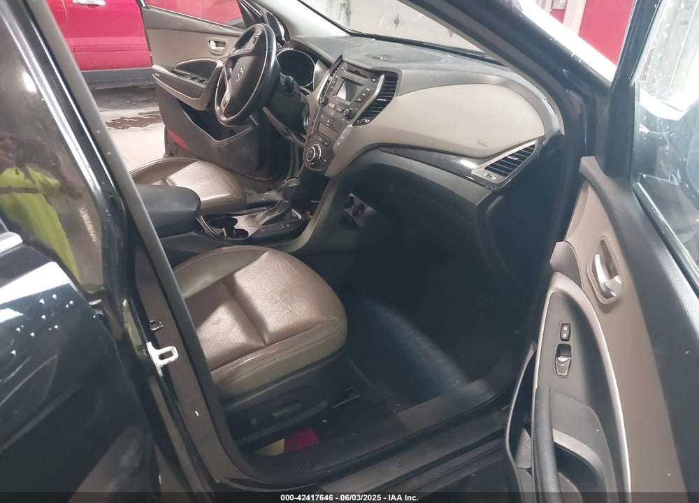 2014 HYUNDAI SANTA FE GLS VIN: KM8SNDHF2EU035158