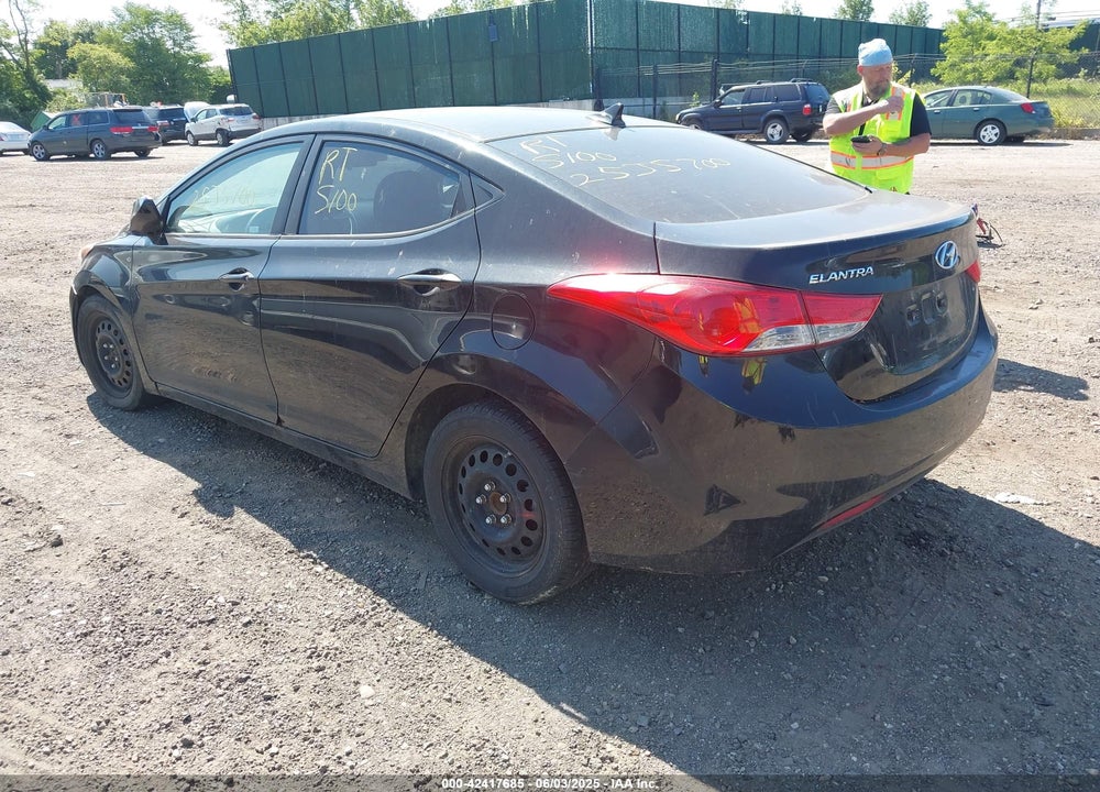 2011 HYUNDAI ELANTRA VIN: 5NPDH4AE2BH055485