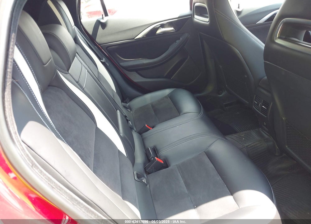 2017 INFINITI QX30 VIN: SJKCH5CP0HA024491