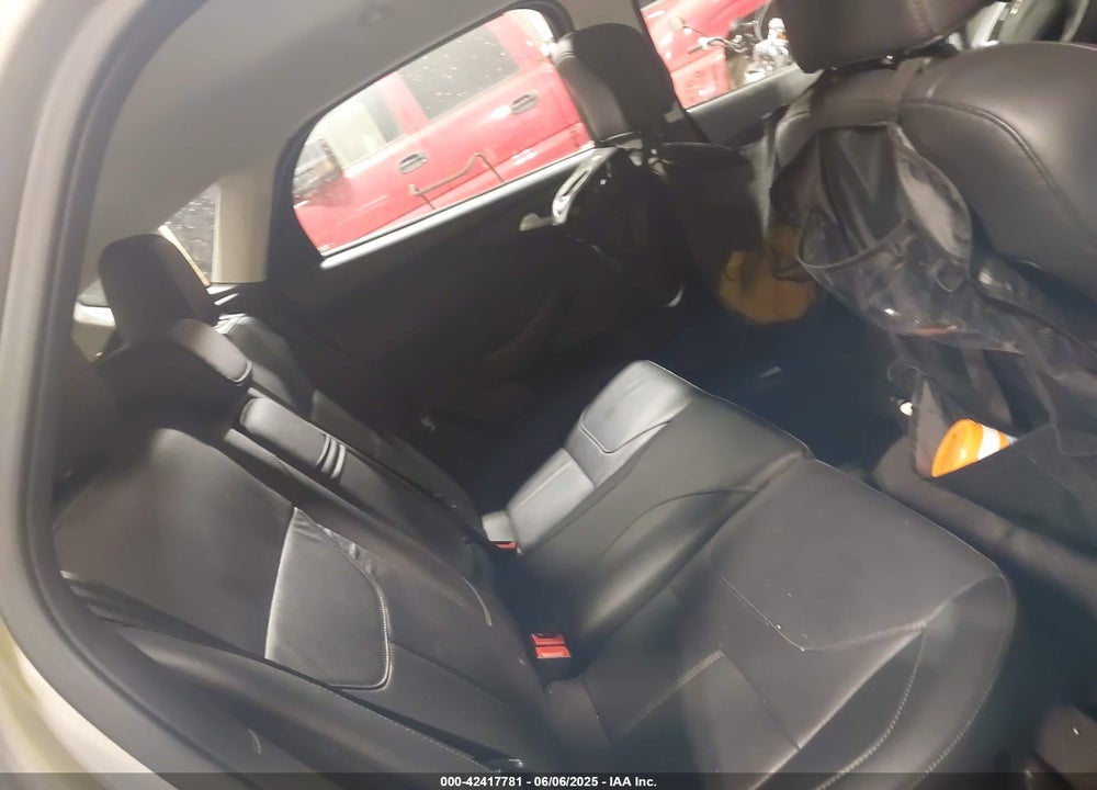 2015 FORD FOCUS VIN: 1FADP3N27FL328473