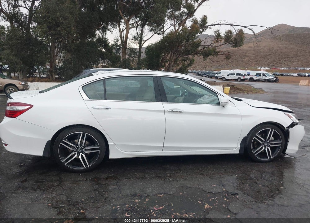 2017 HONDA ACCORD TOURING V6 VIN: 1HGCR3F9XHA032729