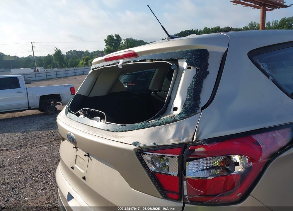 2018 FORD ESCAPE VIN: 1FMCU0F72JUA48532