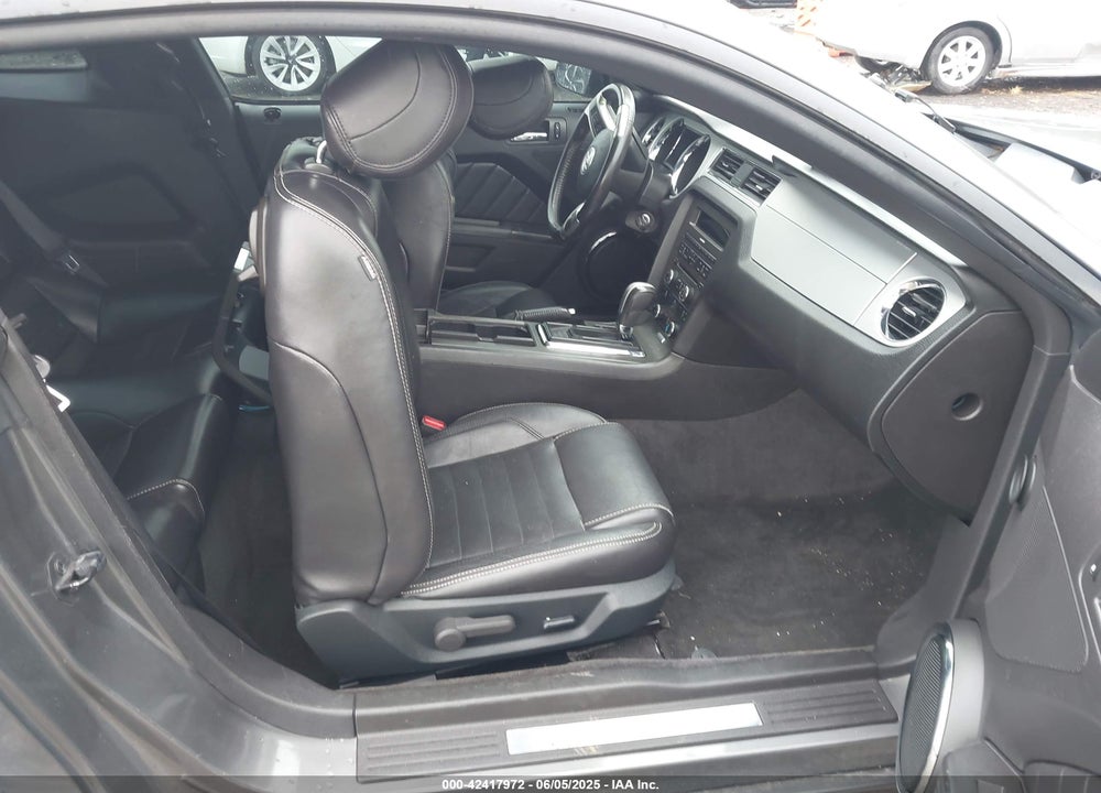 2013 FORD MUSTANG VIN: 1ZVBP8AM5D5250571