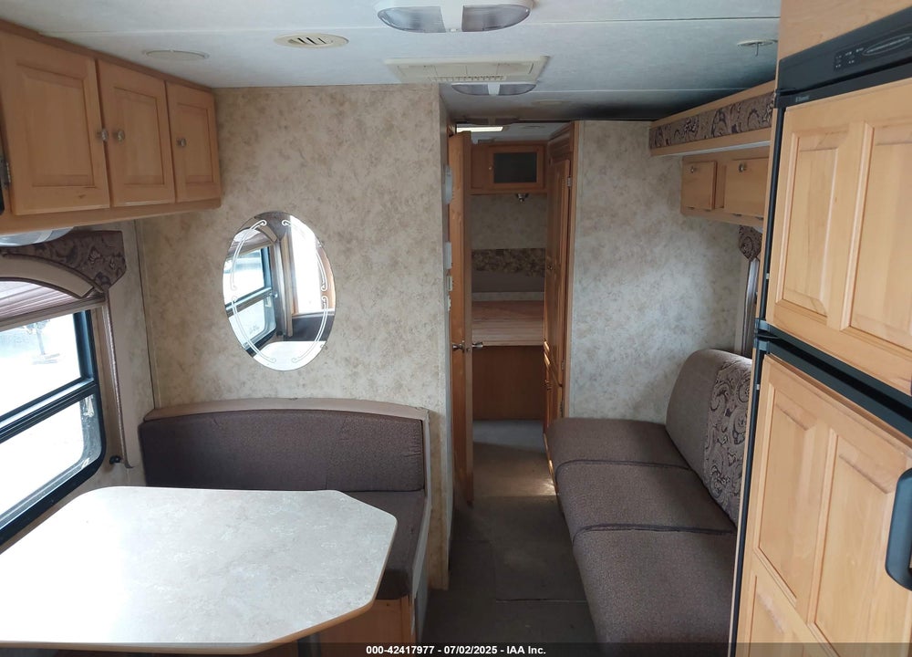 2008 PILGRIM 26' TRAVEL TRAILER VIN: 5L4TP262X83036553