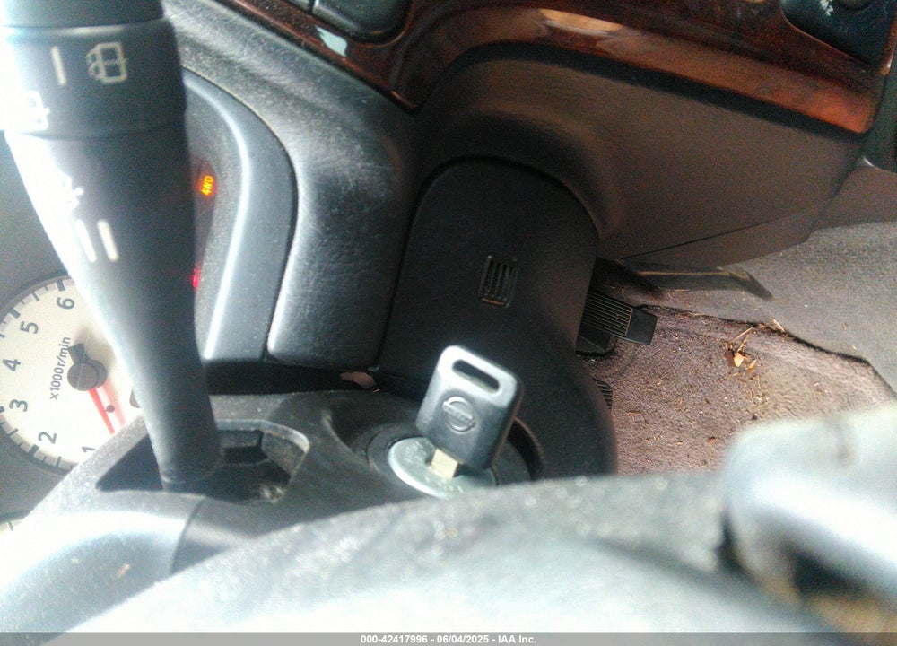 2002 NISSAN PATHFINDER VIN: JN8DR09Y32W722437