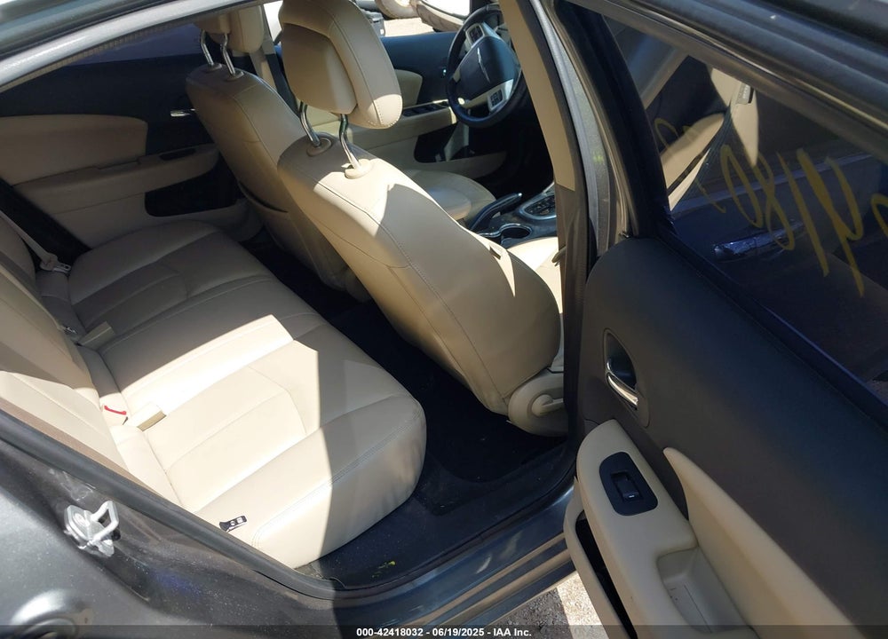 2012 CHRYSLER 200 VIN: 1C3CCBCG1CN315443
