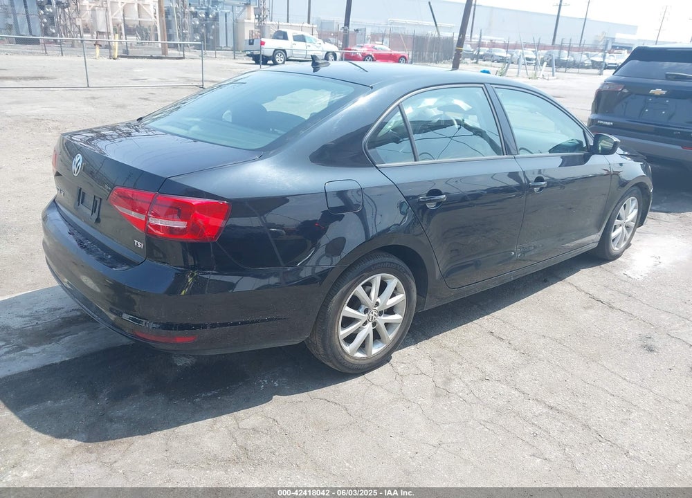 2015 VOLKSWAGEN JETTA 1.8T SE VIN: 3VWD17AJXFM259306
